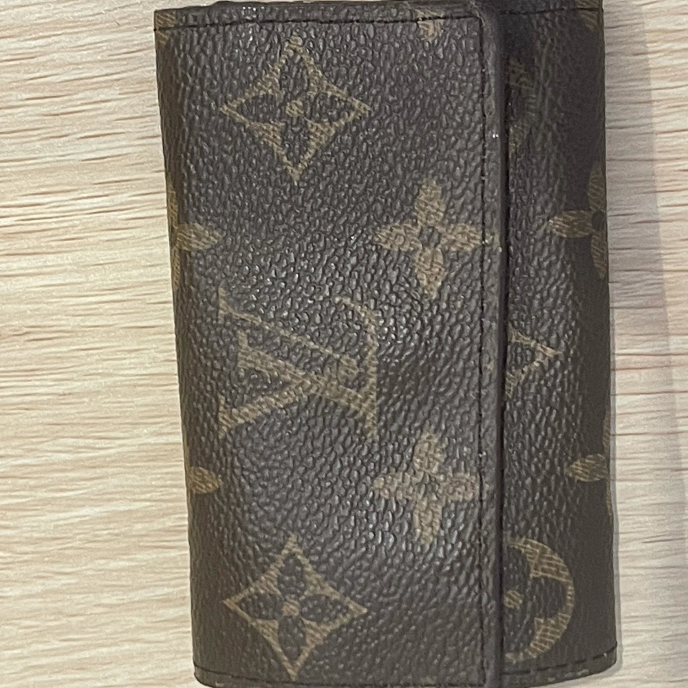 Louis Vuitton Key holder/wallet 🧡